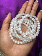 Load image into Gallery viewer, Selenite Bracelet